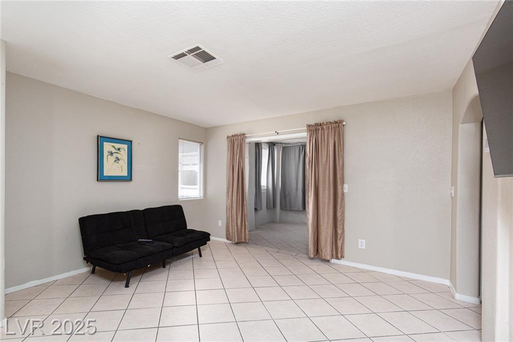 Property Photo: 1541 Linnbaker Lane 101 NV 89110