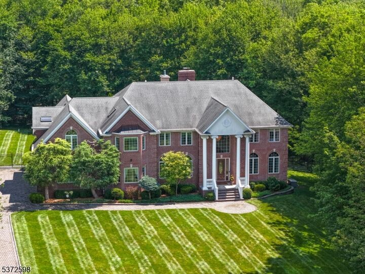 Property Photo: 62 Canoe Brook Ln NJ 07931