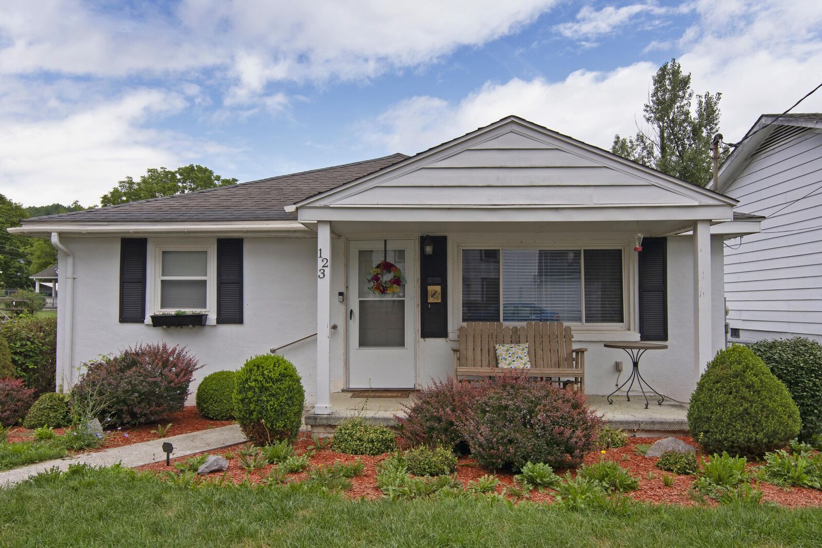 Property Photo:  123 Oak Street  WV 24986 