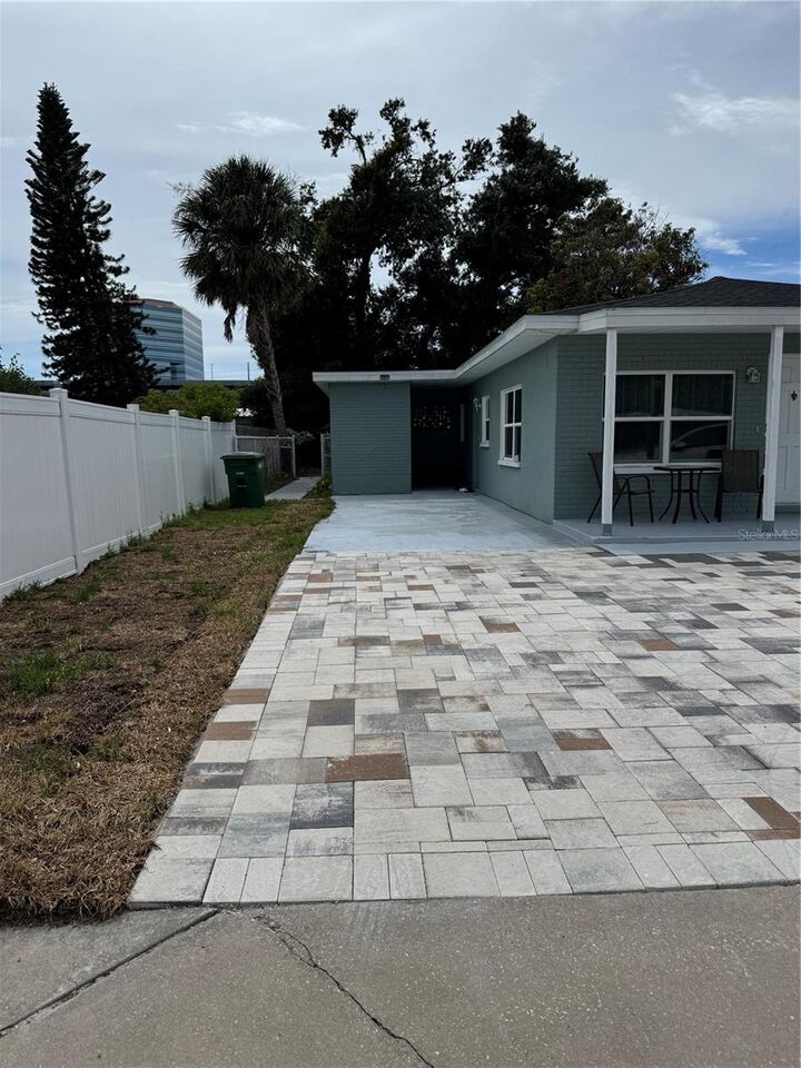 Property Photo:  206 N Himes Avenue  FL 33609 
