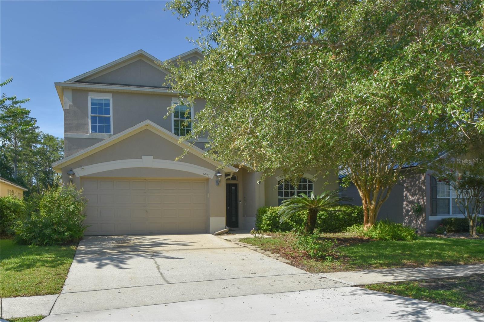 Property Photo: 1843 Anna Catherine Drive FL 32828