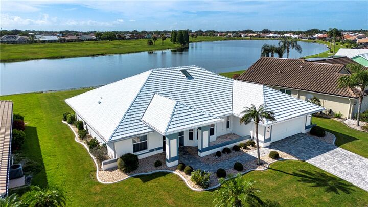 2016 New Bedford Drive  Sun City Center FL 33573 photo