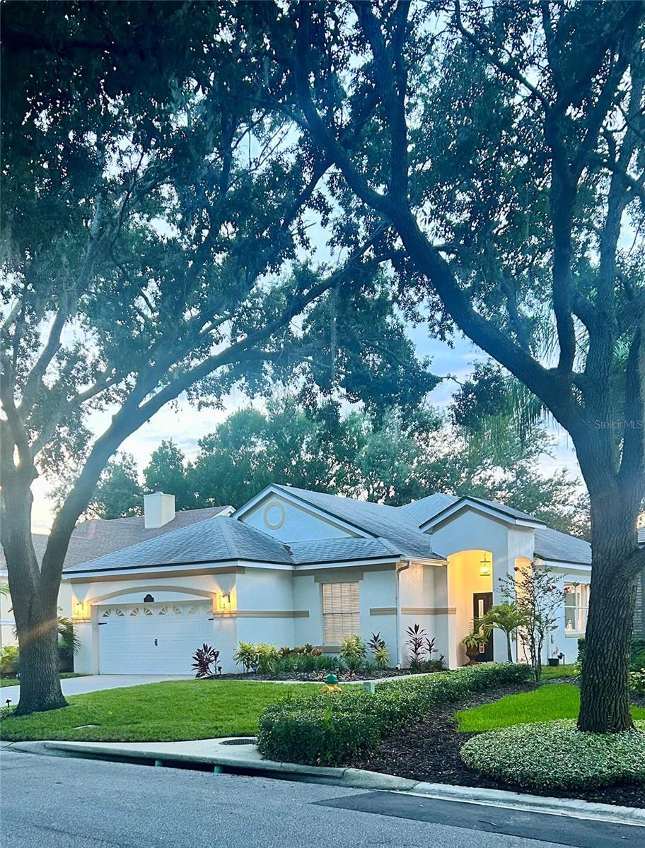 Property Photo: 876 Lakeworth Circle FL 32746