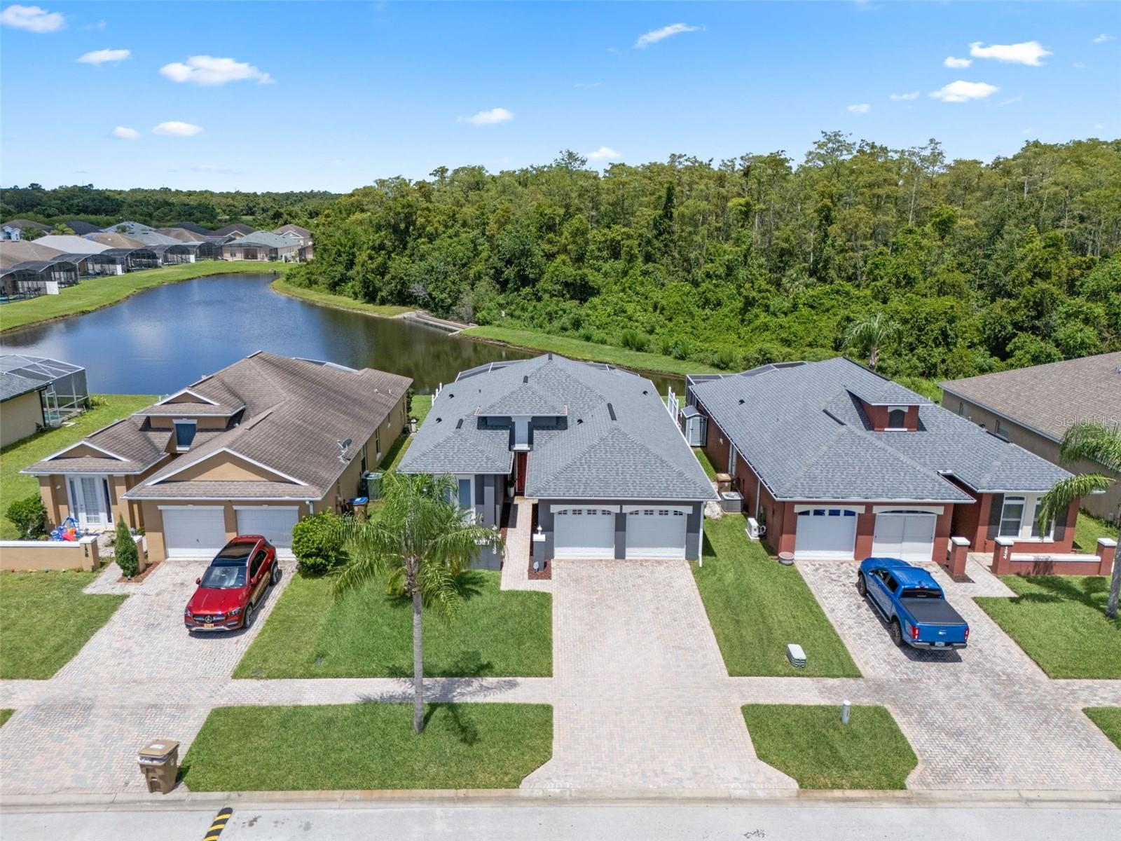 Property Photo: 156 Magic Landings Boulevard FL 34744