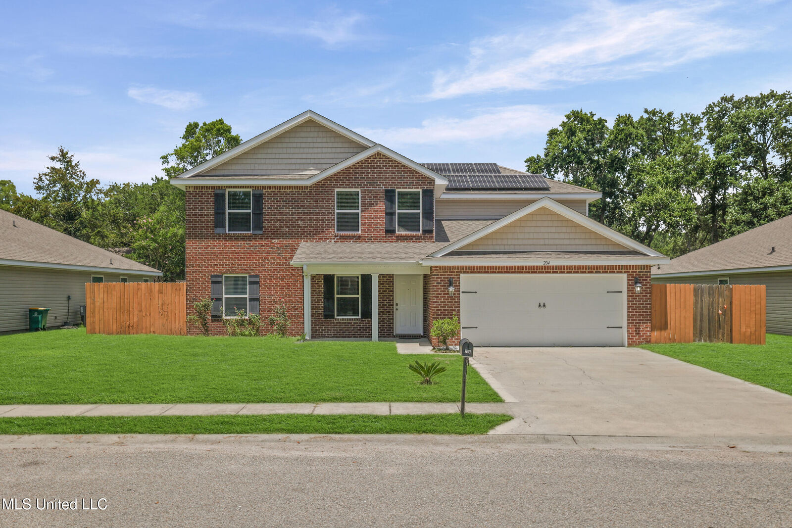 Property Photo:  204 Lantana Boulevard  MS 39560