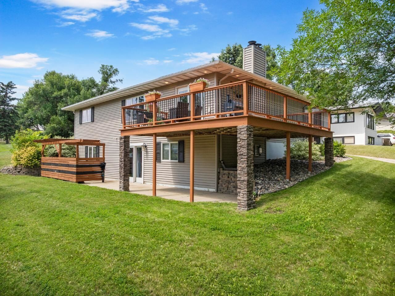 Property Photo: 2300 7th Ave NW ND 58703