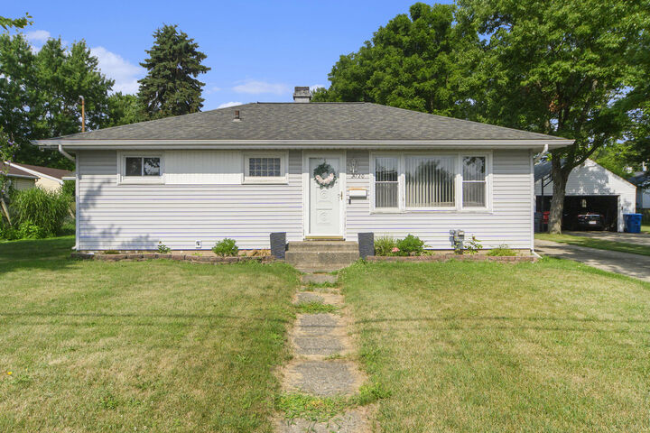 Property Photo: 2720 Emerald Drive MI 49001