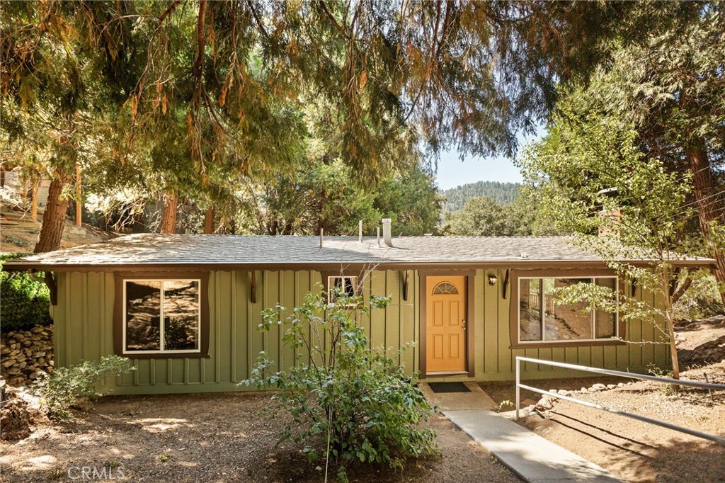 Property Photo:  24243 Zell Court  CA 92325 