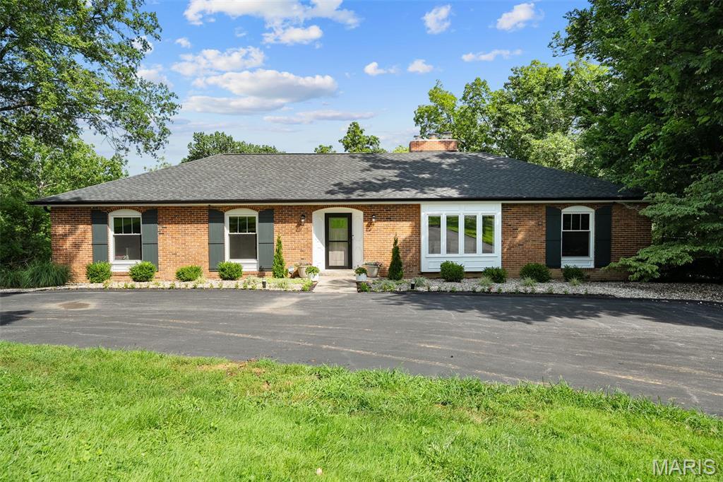 Property Photo:  12925 Topping Estates Drive Drive  MO 63131 
