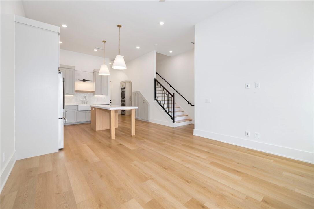 Property Photo:  525 SW 5th Street  AR 72712 