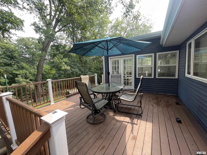 Property Photo: 2523 W Huntington Drive IL 61614