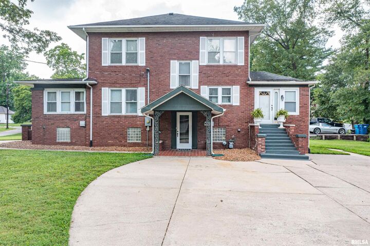 Property Photo:  1800 Franklin Avenue  IL 62864 