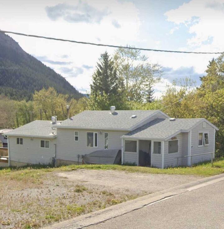 14830 21st Avenue  Frank AB T0K 0E0 photo
