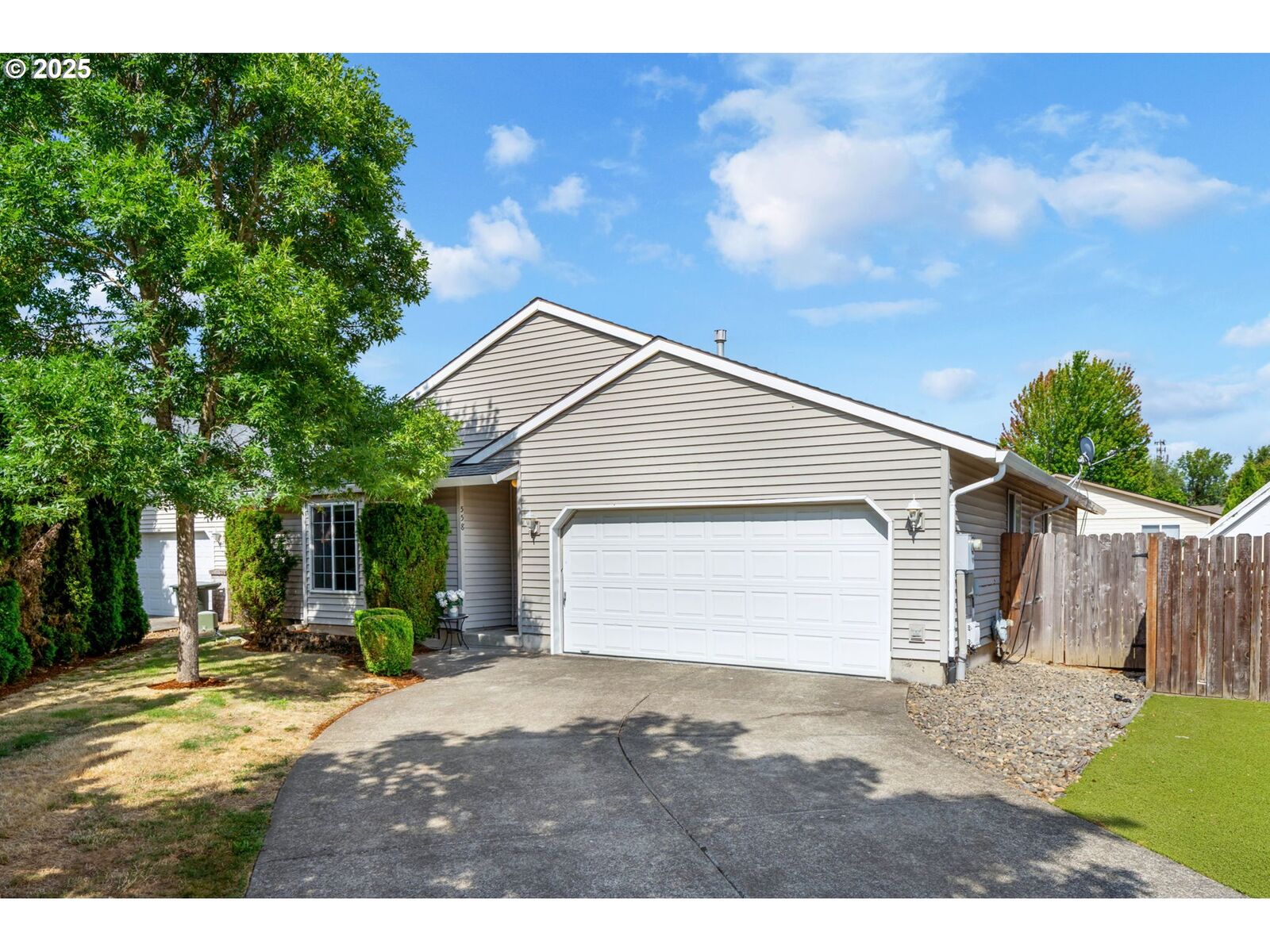 Property Photo:  558 SE 71st Ave  OR 97123 