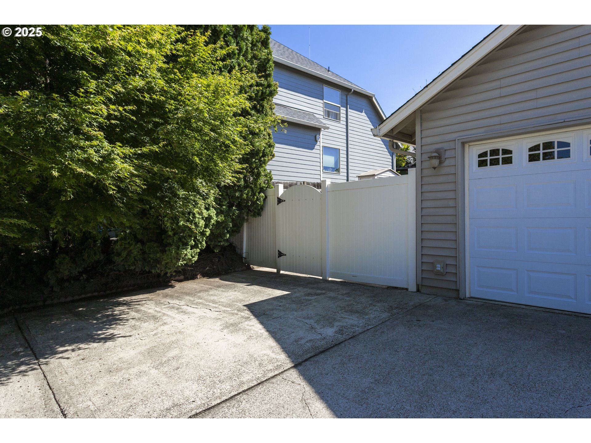 Property Photo:  9505 NW 23rd Ave  WA 98665 