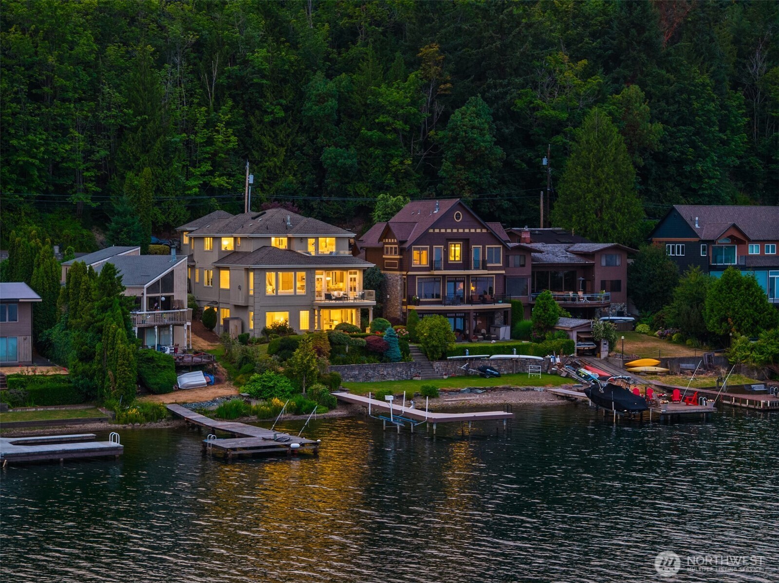 Property Photo: 830 W Lake Sammamish Parkway NE WA 98008