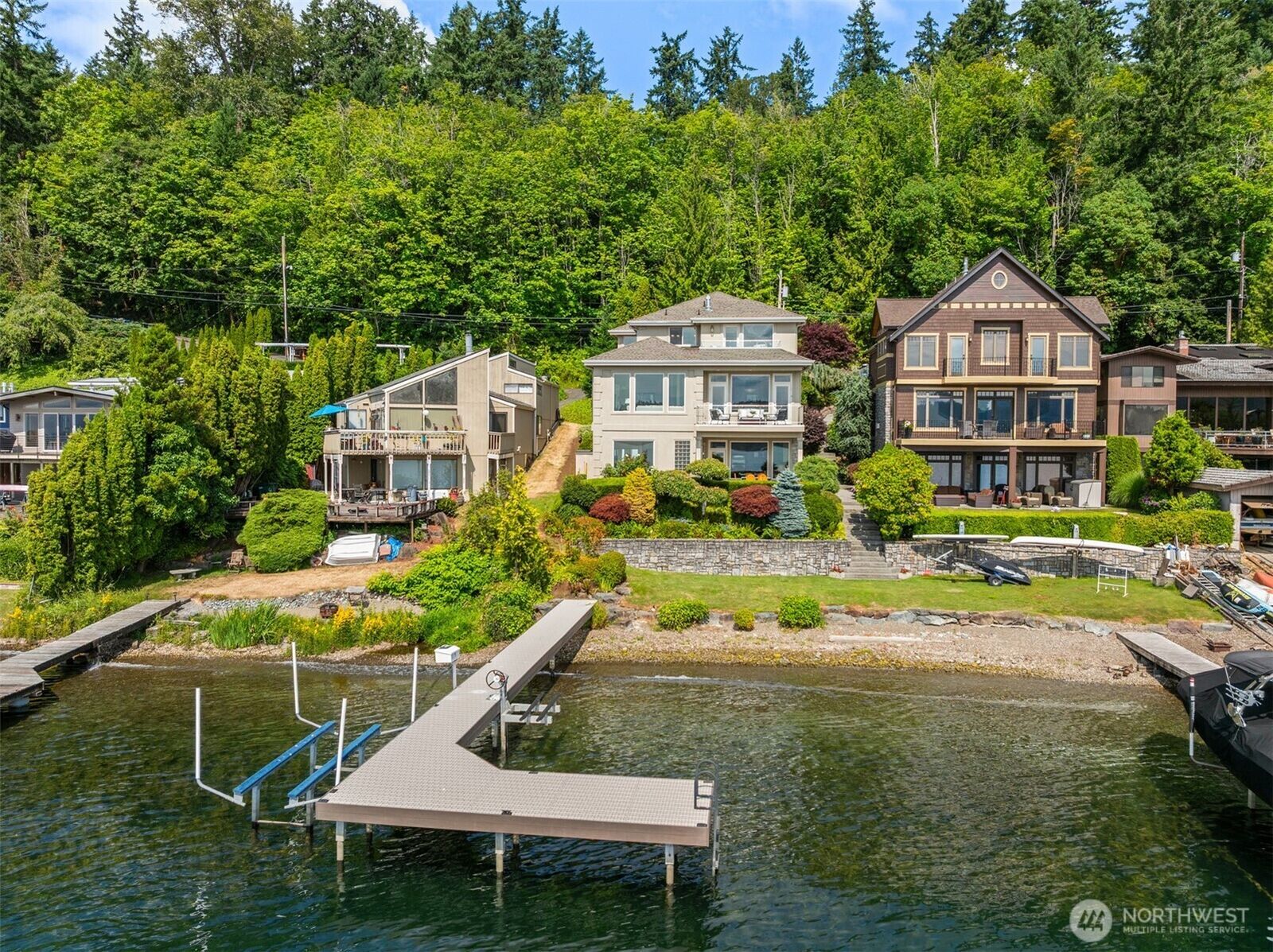 Property Photo:  830 W Lake Sammamish Parkway  NE  WA 98008 