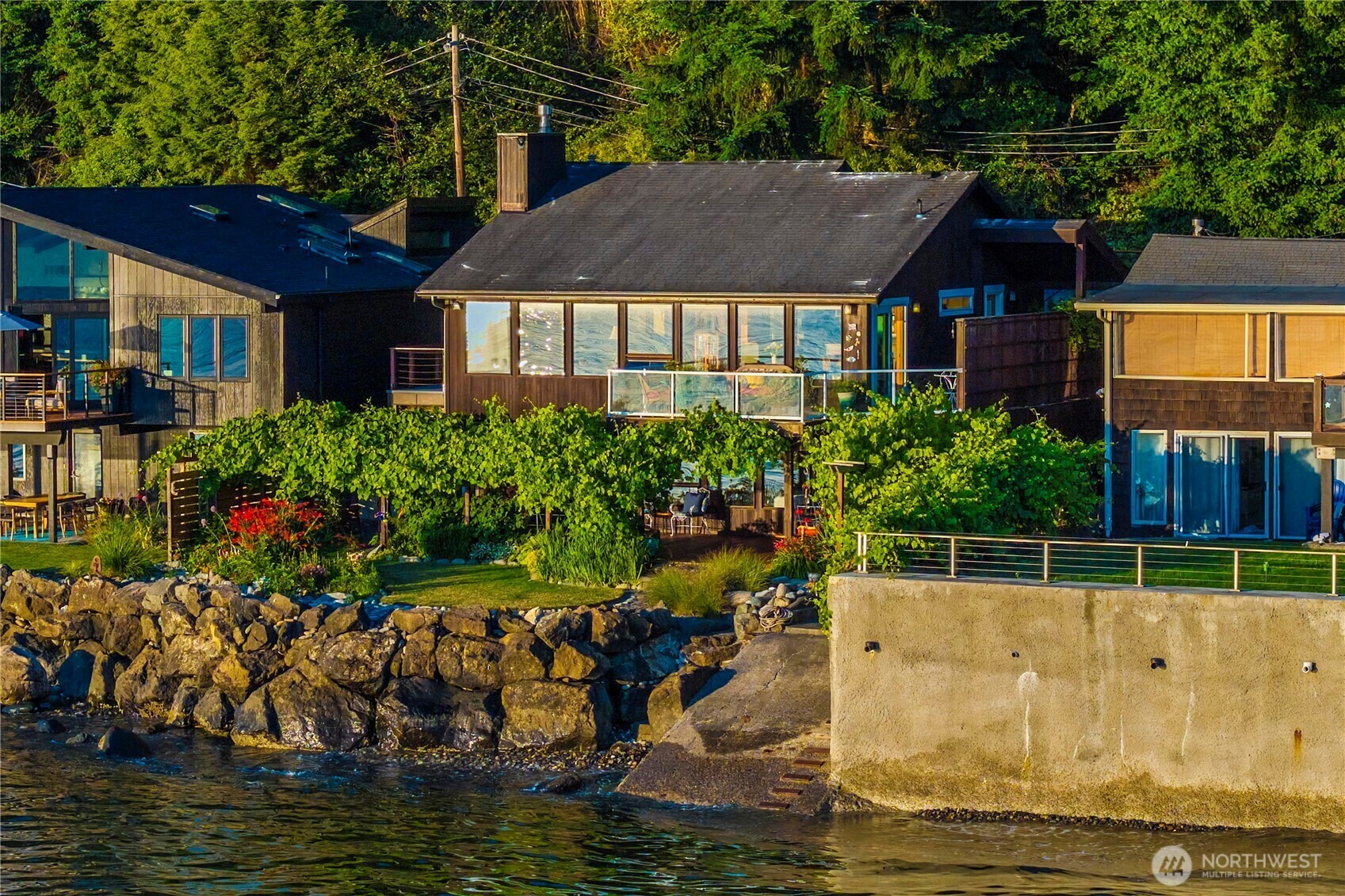 Property Photo: 26415 7th Avenue S WA 98198