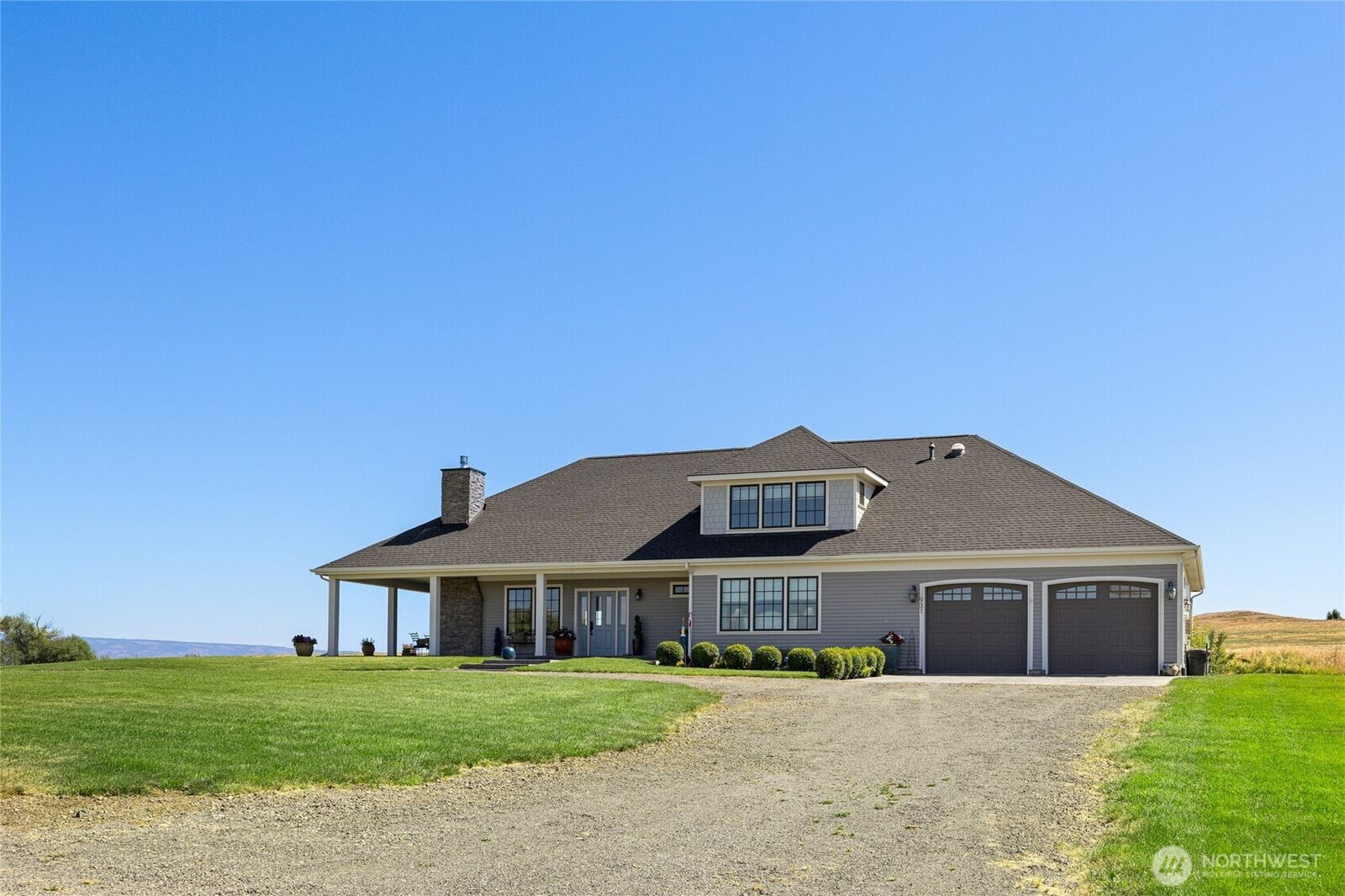 Property Photo: 931 Orchard Road WA 98926