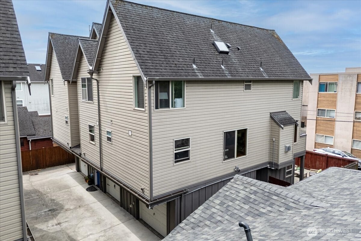 Property Photo: 9007 18th Avenue SW A WA 98106