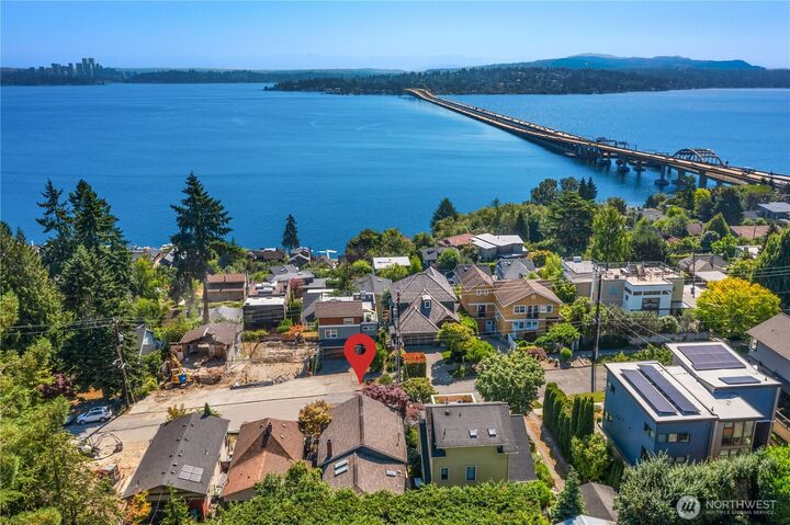 Property Photo:  1117  33rd Avenue S  WA 98144 