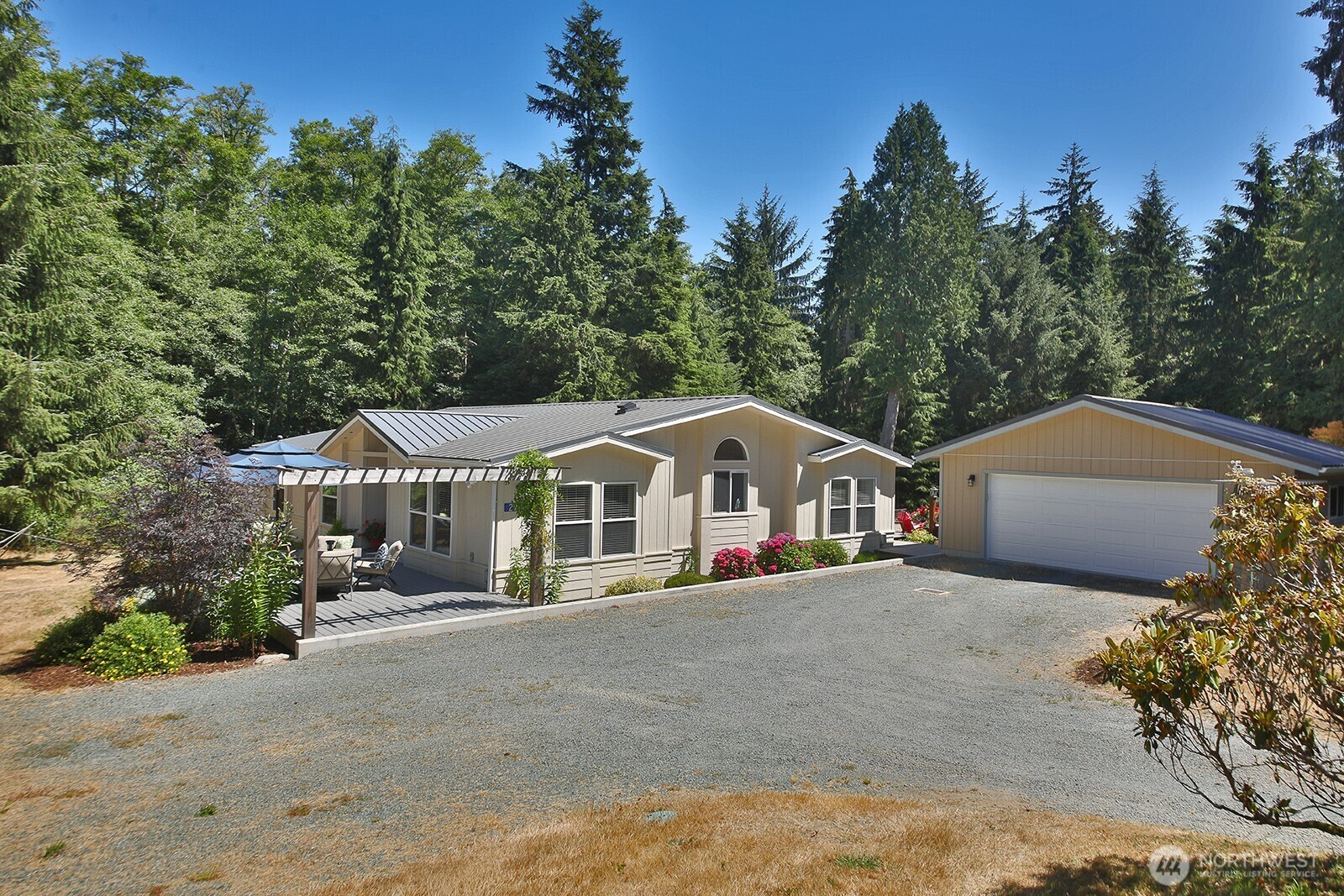 2911 S Eagle Bluff Road  Greenbank WA 98253 photo
