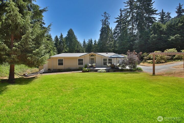 2911  Eagle Bluff Road  Greenbank WA 98253 photo