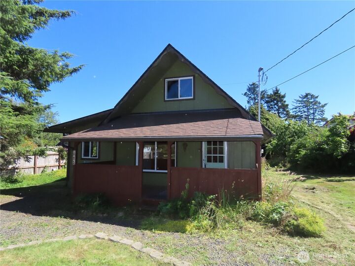 Property Photo:  845  Schmid Road  WA 98547 