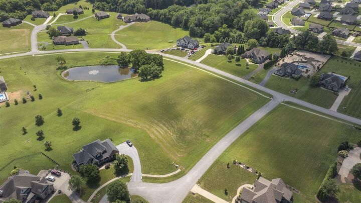 Property Photo:  107 Sterling Oak Court  KY 42122 