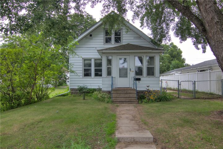 719 Fleming Avenue  Eau Claire WI 54701 photo
