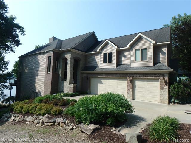 5619 Lakeview Boulevard  Hadley Twp MI 48438 photo
