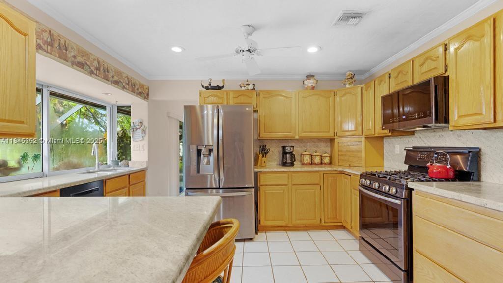 Property Photo: 11000 SW 131st Ter FL 33176