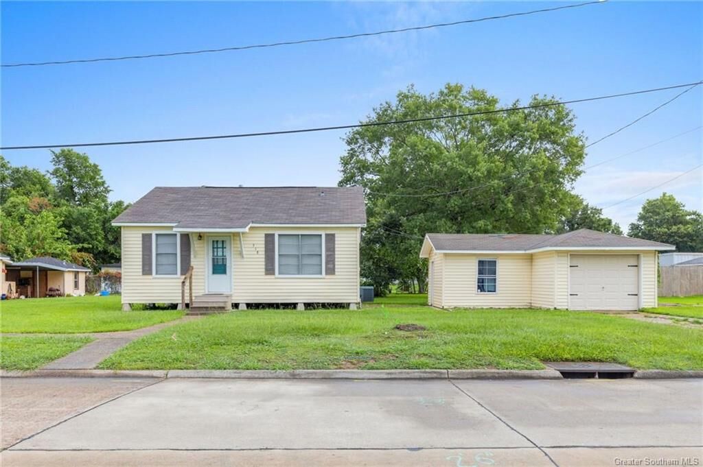 Property Photo:  518 Cherry Street  LA 70663 
