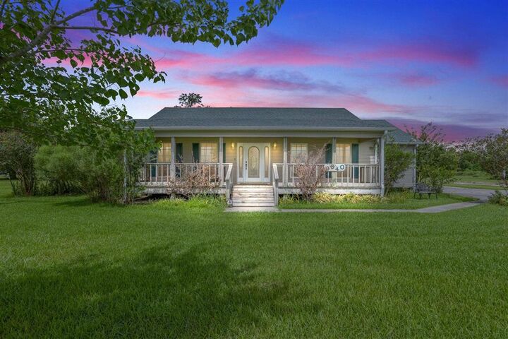 Property Photo: 9640 Simon Lebleu Rd LA 70607