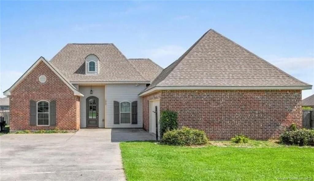 Property Photo: 16500 Ja Elle Drive LA 70647