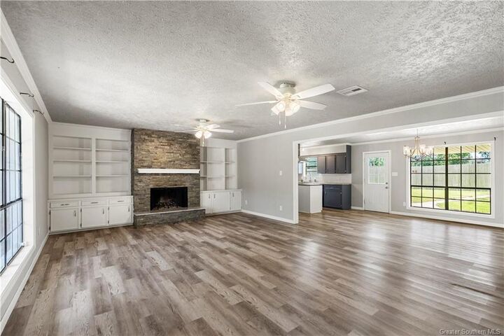 2606 Mary Drive  Sulphur LA 70665 photo