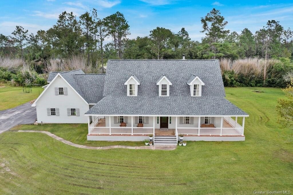 Property Photo: 3098 Cypress Lake Drive LA 70611