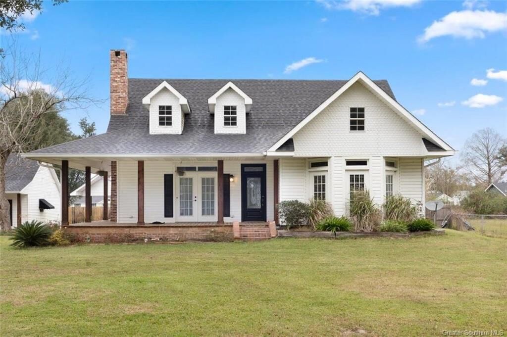 Property Photo: 1214 Highland Street LA 70605