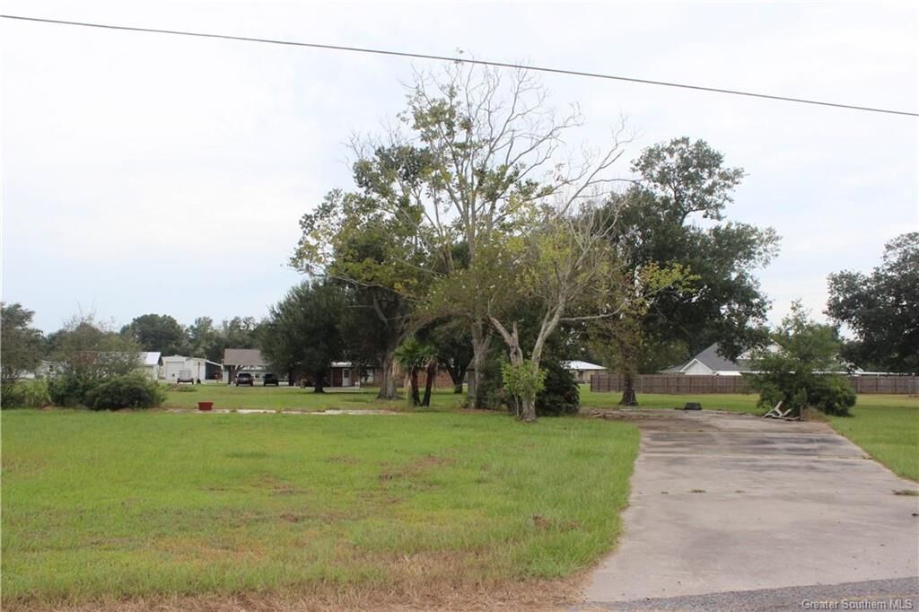 Property Photo: 7438 Tammy Lane LA 70607