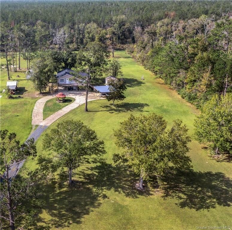 Property Photo:  3133 Blackmon Road  LA 70611 