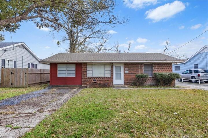 1402 W Kent Drive W  Sulphur LA 70663 photo