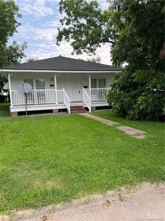 Property Photo: 701 16th Street LA 70601