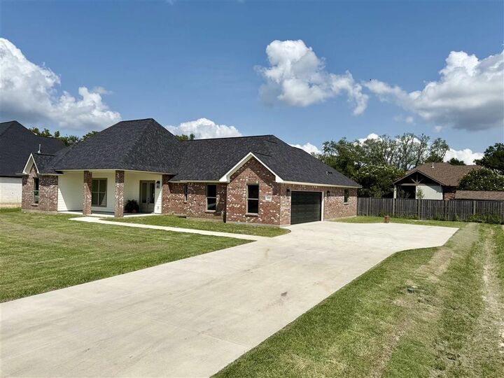Property Photo: 1102 Mary Diane McCall Drive LA 70605