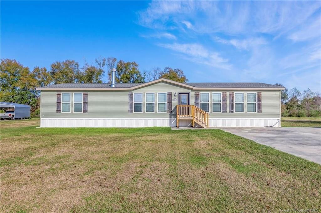 Property Photo:  1215 N Bridlewood Drive N  LA 70615 