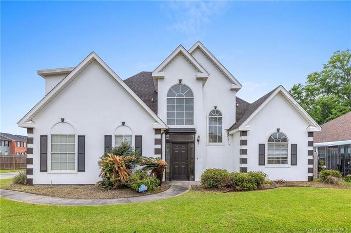 Property Photo: 1623 Mignonette Lane A LA 70605