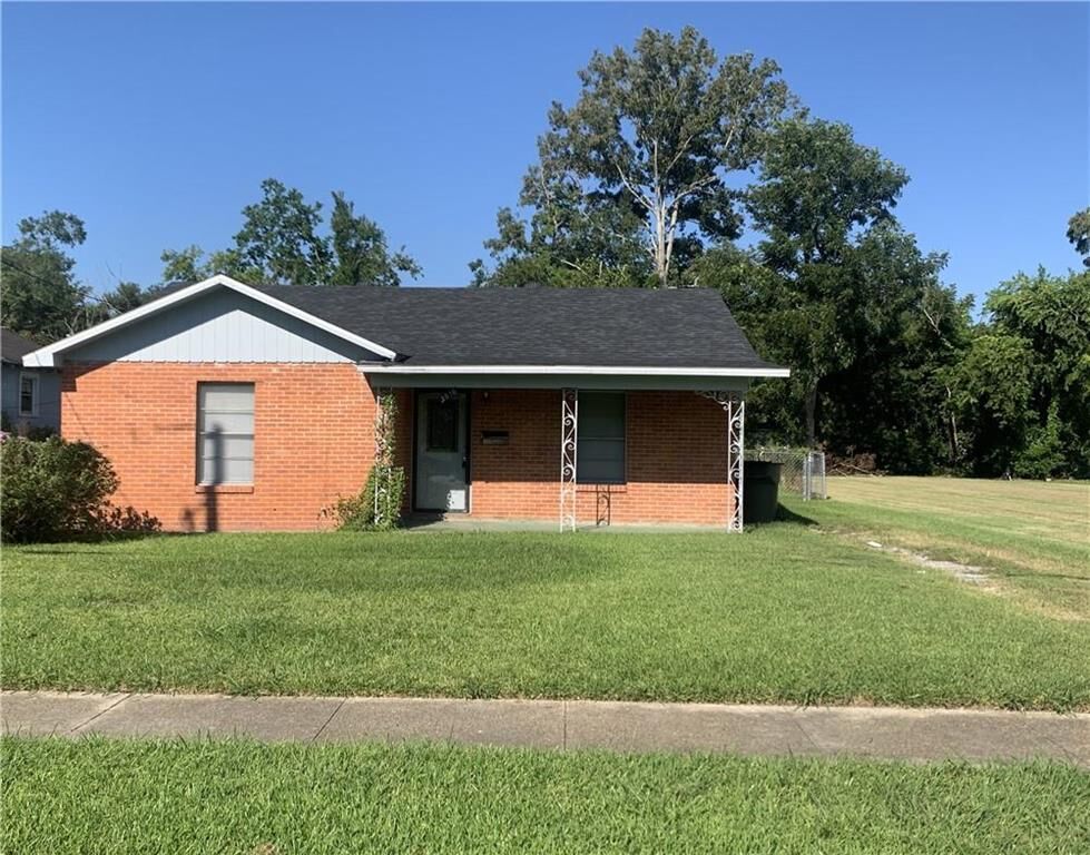 Property Photo:  2510 Dietz Street  LA 70601 