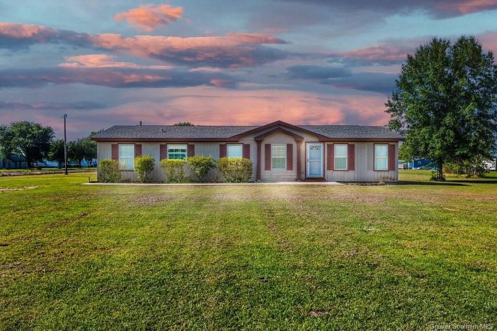 Property Photo: 417 Gillis Cutoff Road LA 70611