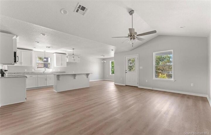 Property Photo: 211 N Gladys Street N LA 71446