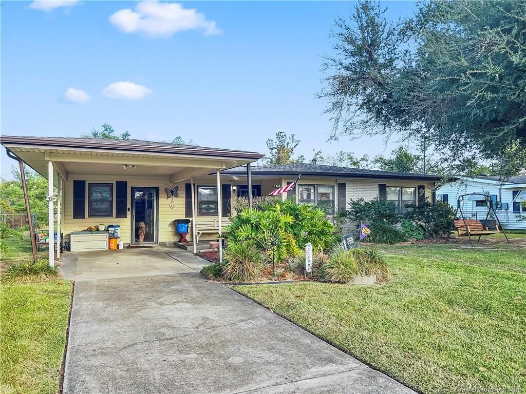 Property Photo:  3905 Vanderbilt Street  LA 70607 