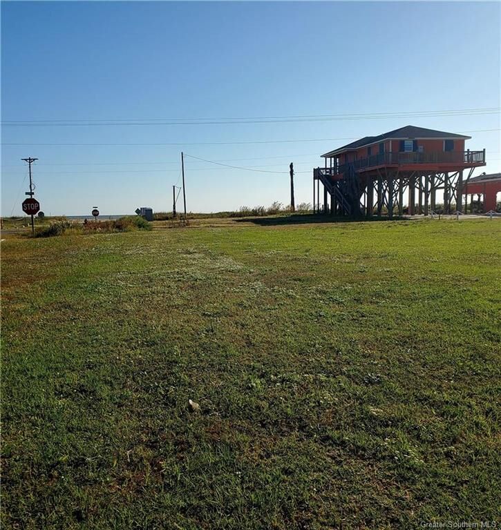 Property Photo: 406 Lafitte Boulevard LA 70631